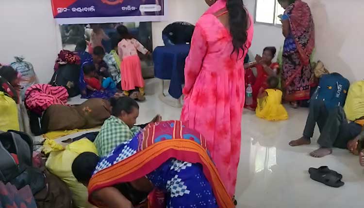 Balangir’s Kantabanji Police Bust Trafficking Racket; 55 Migrant Workers Rescued