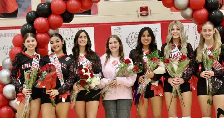 River Valley volleyball wins 5 set match on senior night