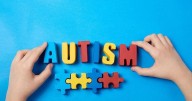 Doctors Overlooking A Common Symptom Of Autism, Survey Finds