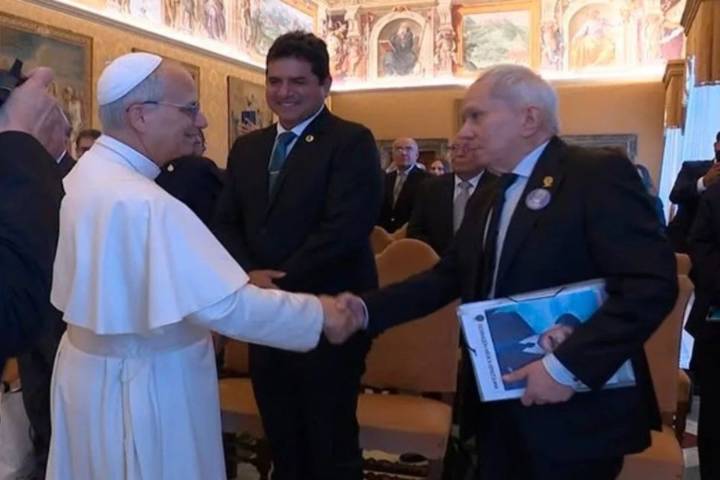 FMV le pide al Papa interceder por venezolanos ante "crisis e injusticias sociales"