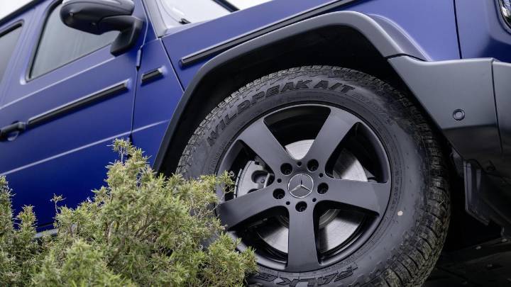 Move over, baby: Mercedes-Benz working on larger G