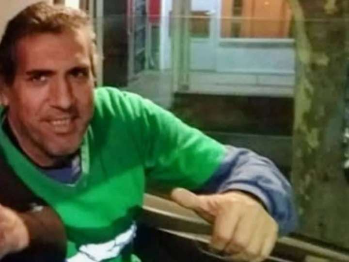 Trabajaba como recolector de residuos y murió atropellado por su propio compañero