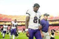 Deadspin | Lamar Jackson (hamstring) remains sidelined as Ravens prepare for Rams