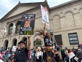 Chicago protesta mientras se intensifican las redadas migratorias de la administración Trump