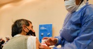 Alerta por dos nuevas variantes de Covid con síntomas inusuales en Reino Unido y EE UU