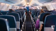 Los paran en un vuelo a Tenerife y acaban detenidos por lo que llevaban en su interior