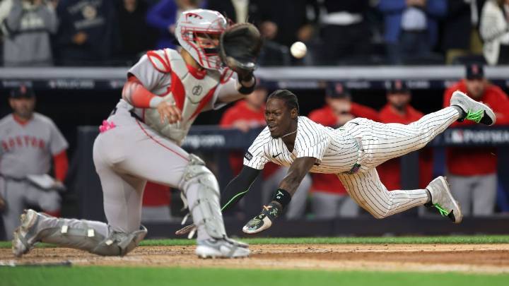 Yankees force decisive Game 3 on Chisholm's mad dash home