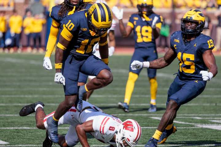 Michigan football rises again in AP Top 25, other polls after Wisconsin win