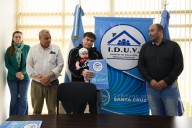 El Gobierno de Santa Cruz entregó terrenos a familias de Río Gallegos