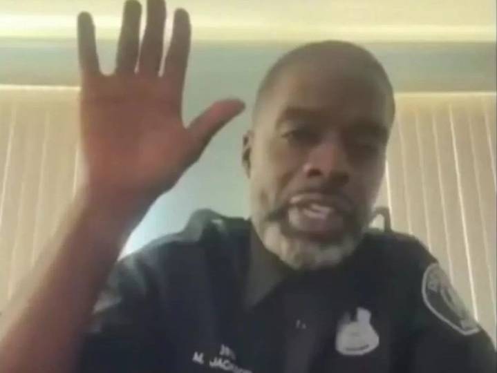 Detroit cop busted for pantsless court appearance