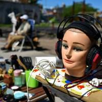 To make ends meet, Argentines sell their possessions