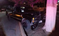 Hombre choca y se siente influyente: lo arresta la Policía de Parras, Coahuila