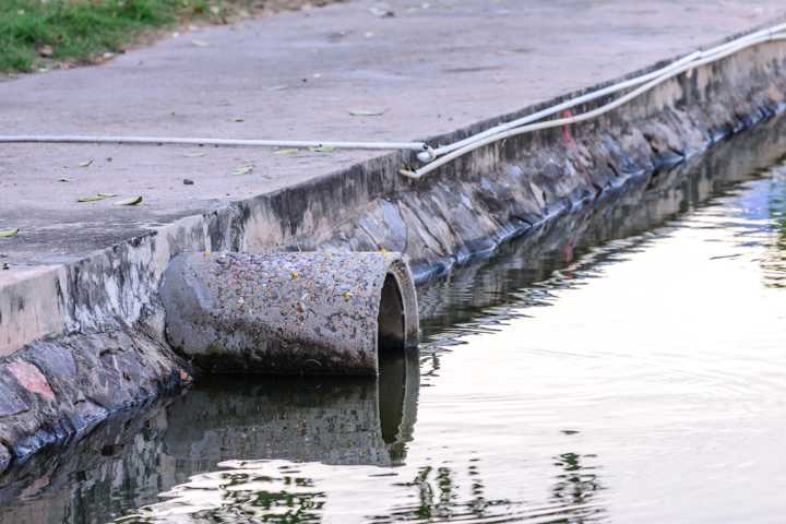 Alertan empresarios por doble tributación en el tratamiento de aguas residuales en Toluca