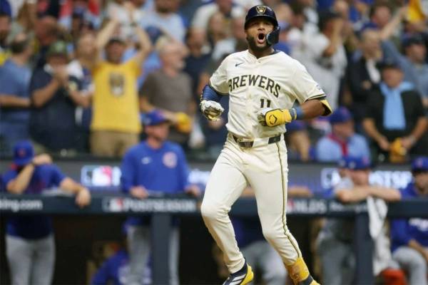 Jackson Chourio impulsa a Milwaukee hacia la gloria