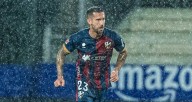 Estas son las alineaciones del SD Huesca-Burgos CF: Guilló planta la defensa de cuatro