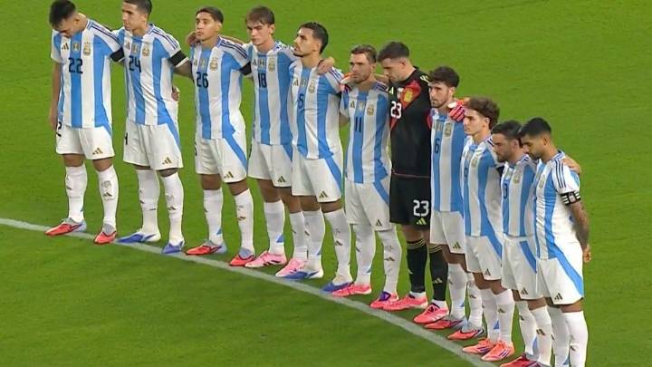 El minuto de silencio de la Selección Argentina por Miguel Ángel Russo