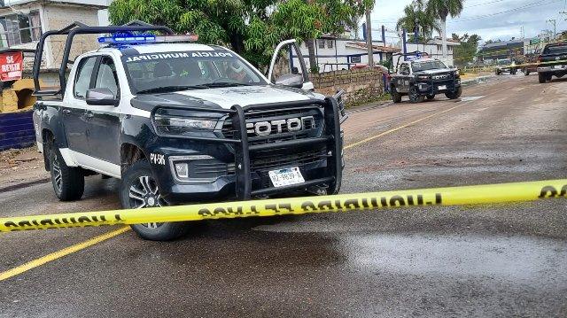 Pierde la vida al intentar escapar de su auto arrastrado por la corriente en Puerto Vallarta