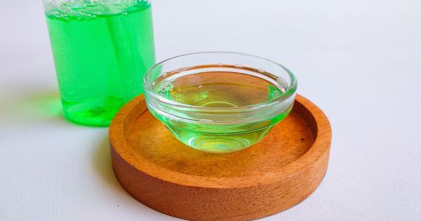 Mezclar detergente con agua oxigenada: por qué recomiendan hacerlo y para qué sirve