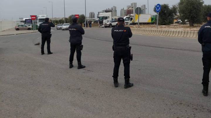 Detienen a cuatro personas por el robo de camiones en polígonos industriales de Alcalá de Guadaíra