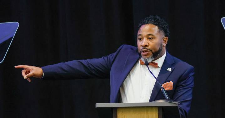 DeKalb Schools superintendent Devon Horton resigns in wake of kickback charges