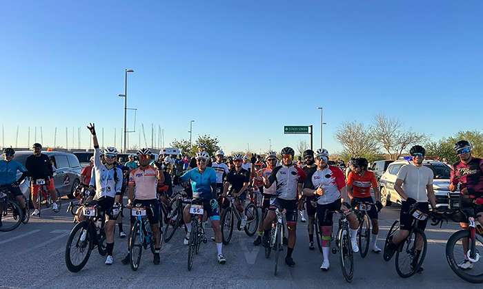 Realizan nutrida travesía ciclista Kino Race en el inicio de Kino Fest 2025