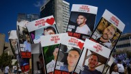 Tensión en el plan de paz de Gaza: las familias de rehenes piden pararlo si Hamás no entrega los cadáveres e Israel mata a seis palestinos
