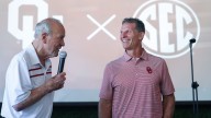 Brent Venables, Ben Arbuckle speak with reverence about '85 Sooners