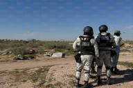 Localizan dos "encobijados" al suroriente de Juárez