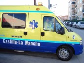 Seis personas resultan heridas al colisionar un coche contra la terraza de una cafetería en Fuensalida
