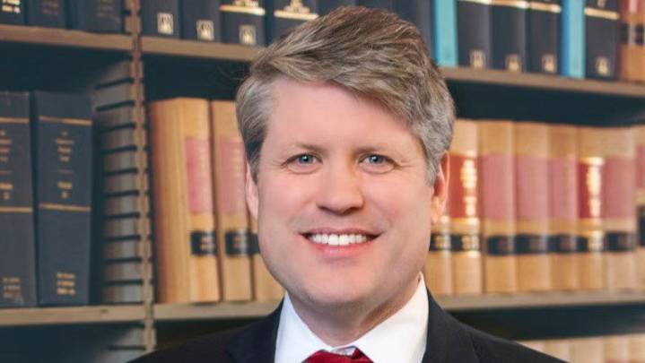 El Fiscal General Mike Hilgers inicia acciones legales contra Omaha Public Power