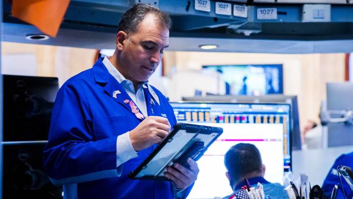 Stock market today: Live updates