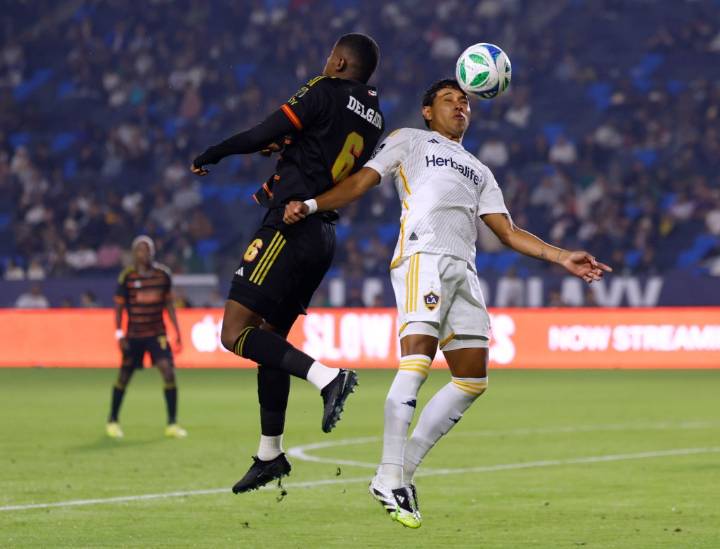 Gabriel Pec’s late goal propels Galaxy to win over FC Dallas