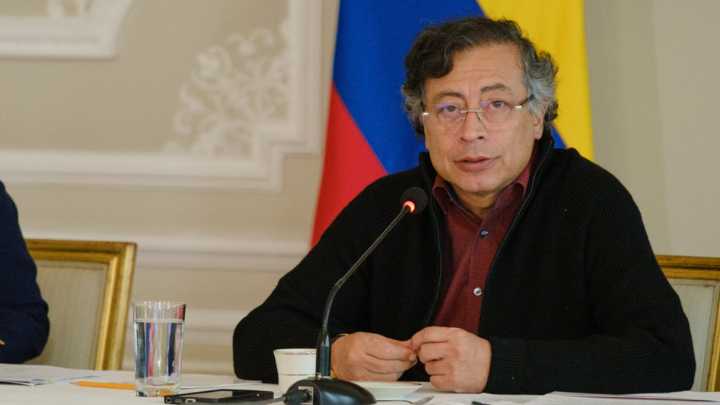 ¿De qué acuerdos habla el presidente Gustavo Petro sobre la reforma a la salud? Volvió a cuestionar la ponencia alternativa