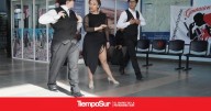 Centro Cultural Orkeke Intervención artística de tango en la Terminal de Ómnibus