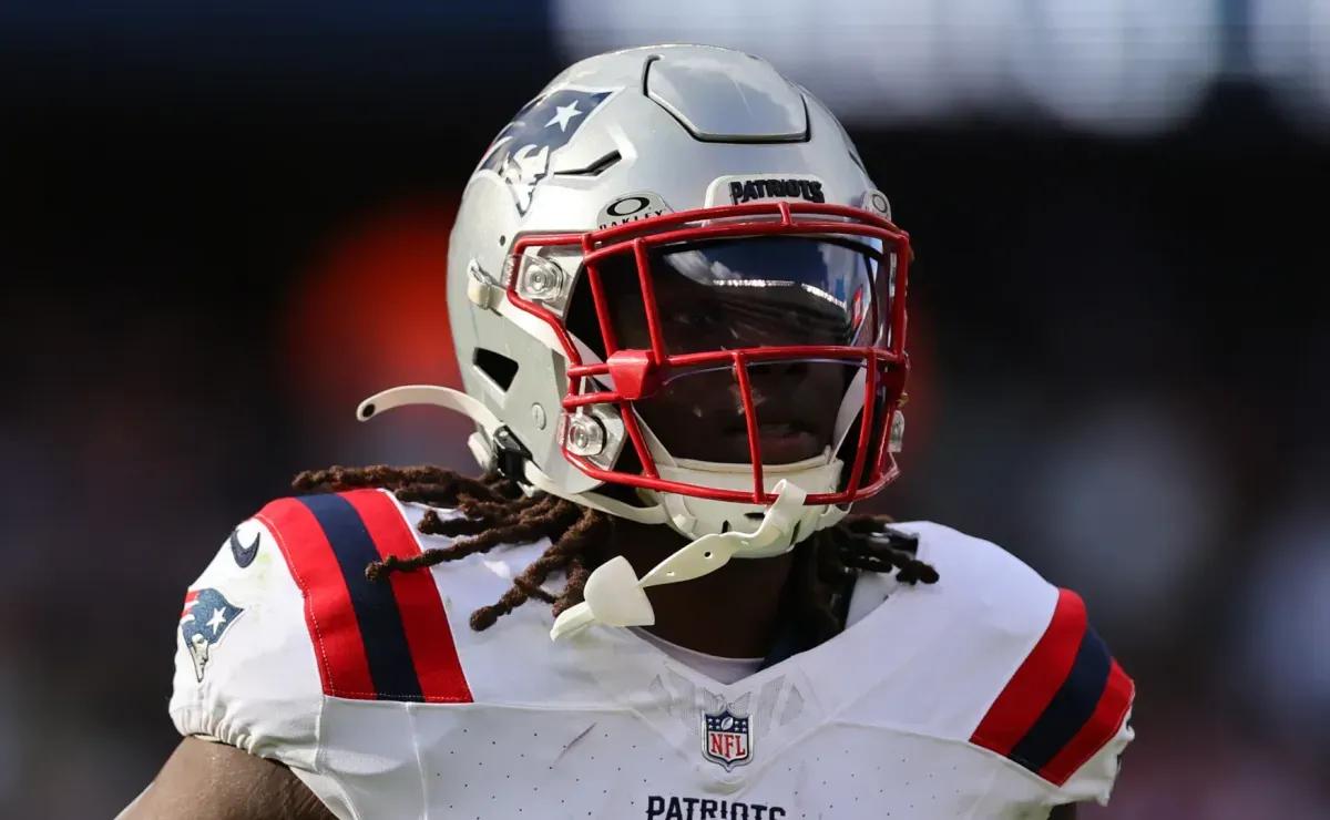 Patriots sign veteran running back amid Rhamondre Stevenson’s toe injury