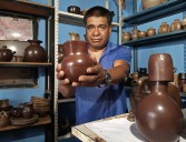 Los hijos del barro: en esta comunidad de Puebla son alfareros desde antes del nacimiento de C...