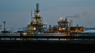 El Precio del Petróleo Sube Tras las Sanciones de Estados Unidos a las Grandes Petroleras Rusas