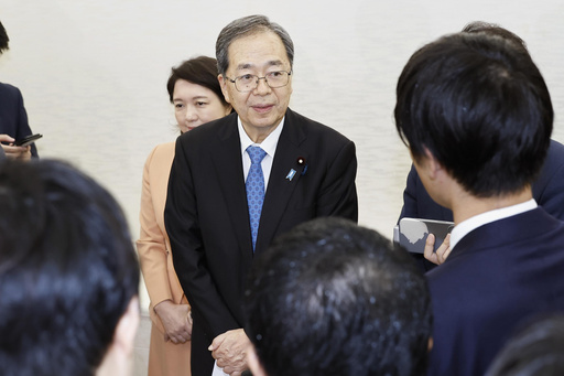 Inquietud por corrupción lleva a partido minoritario Komeito a dejar coalición gobernante en Japón