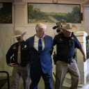 Pastor que asesoró a Donald Trump se declara culpable de abuso sexual infantil en EE. UU.