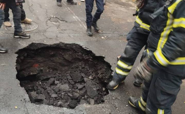Socavón en el que cayó camión de basura se formó por ruptura de una tubería central, asegura alcaldía Cuauhtémoc
