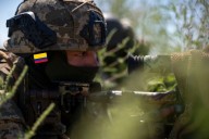 “Eliminar mujeres y niños”: Ucrania denuncia que mercenarios colombianos piden matar civiles