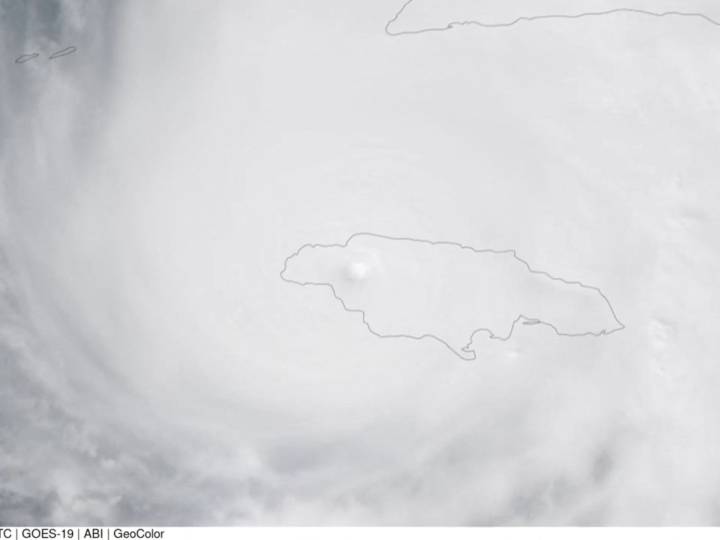 El huracán Melissa golpea Cuba tras convertir a Jamaica en "área de desastre"