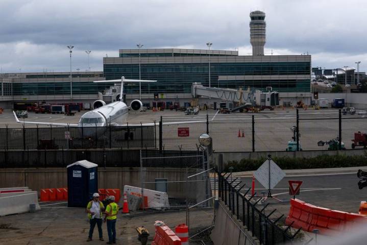 US could dismiss air traffic controllers who fail to work during shutdown, transportation secretary says