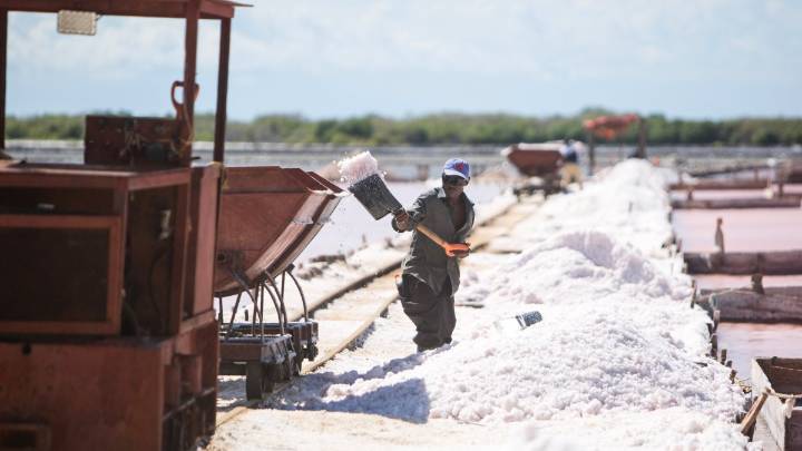 Mineros quedan atrapados tras derrumbe en República Dominicana