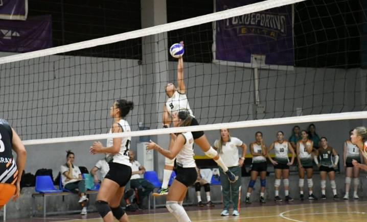 Vóley: la Primera de la UNLaM perdió su racha de victorias
