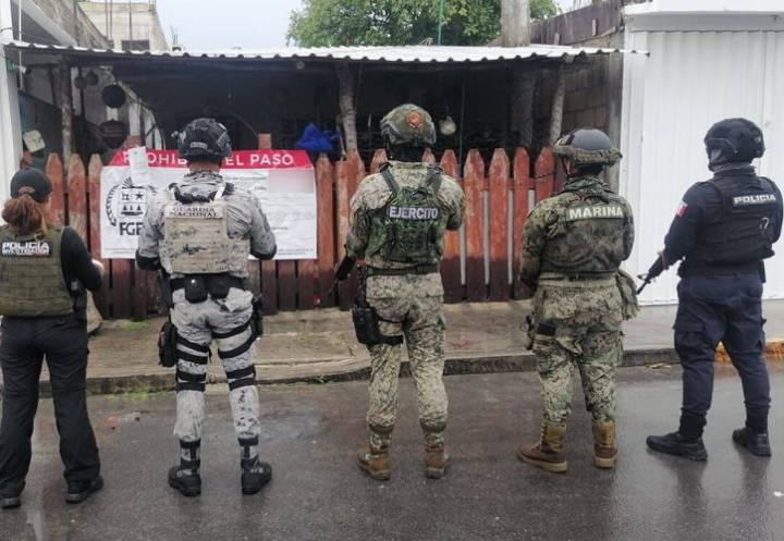Realizan dos cateos en Cozumel y aseguran estupefacientes; cuatro detenidos