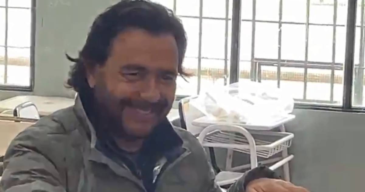 Sáenz votó distendido entre risas y versos: “La Argentina no empieza ni termina en Buenos Aires”
