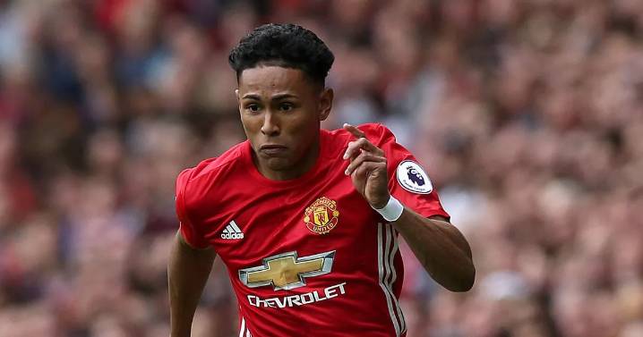 I played for Man United and used AI to negotiate my current contract