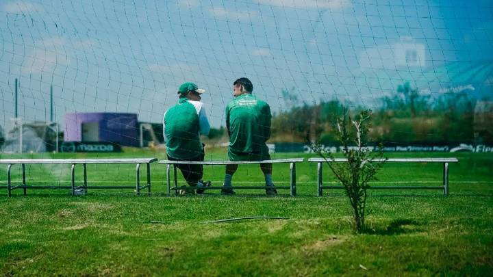 “A James tengo que saber llegarle con mi forma de ser”: Ambriz, nuevo técnico del León