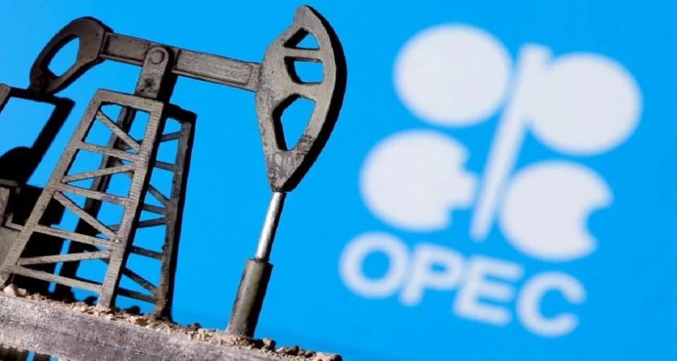 OPEP+ decide aumentar producción en noviembre en 137.000 barriles